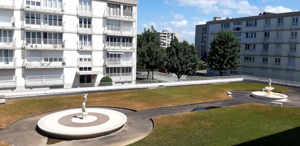 Appartement Lumineux Idealement Situe A Proximite De Musees Equipements Sportifs Salle De Spectacle Commerces Caen Exteriör bild